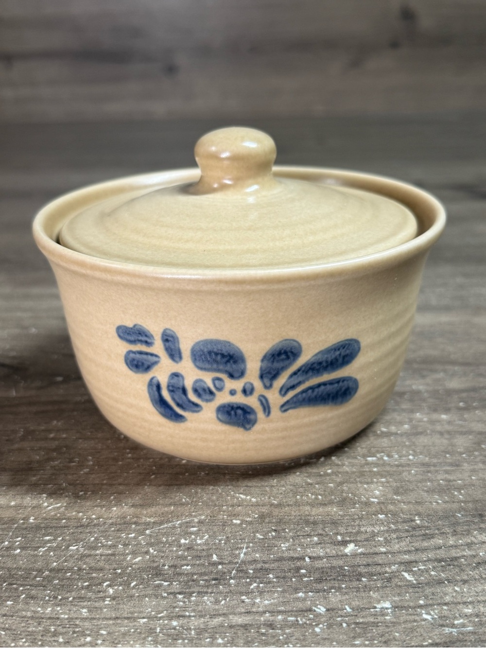 Vintage Pfaltzgraff Folk Art 022 Sugar Bowl w/ Lid Tan Blue Floral USA Stoneware
